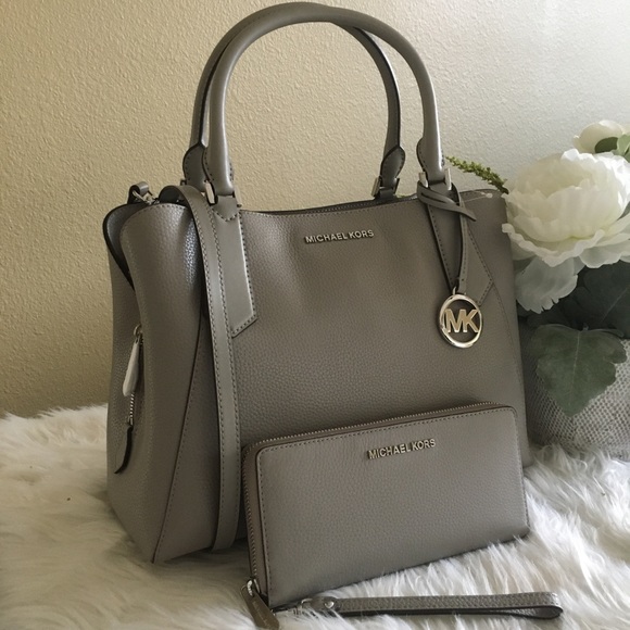 Michael Kors Large Kimberly gray satchel & wallet - Picture 4 of 8